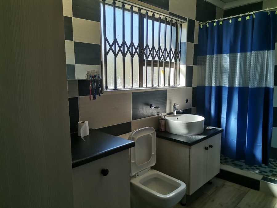 3 Bedroom Property for Sale in Lourierpark Free State